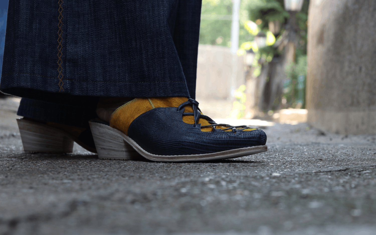 Laura Clogs Side Pair